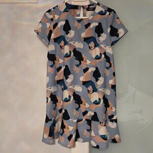 Icone short sleeve dress size M
